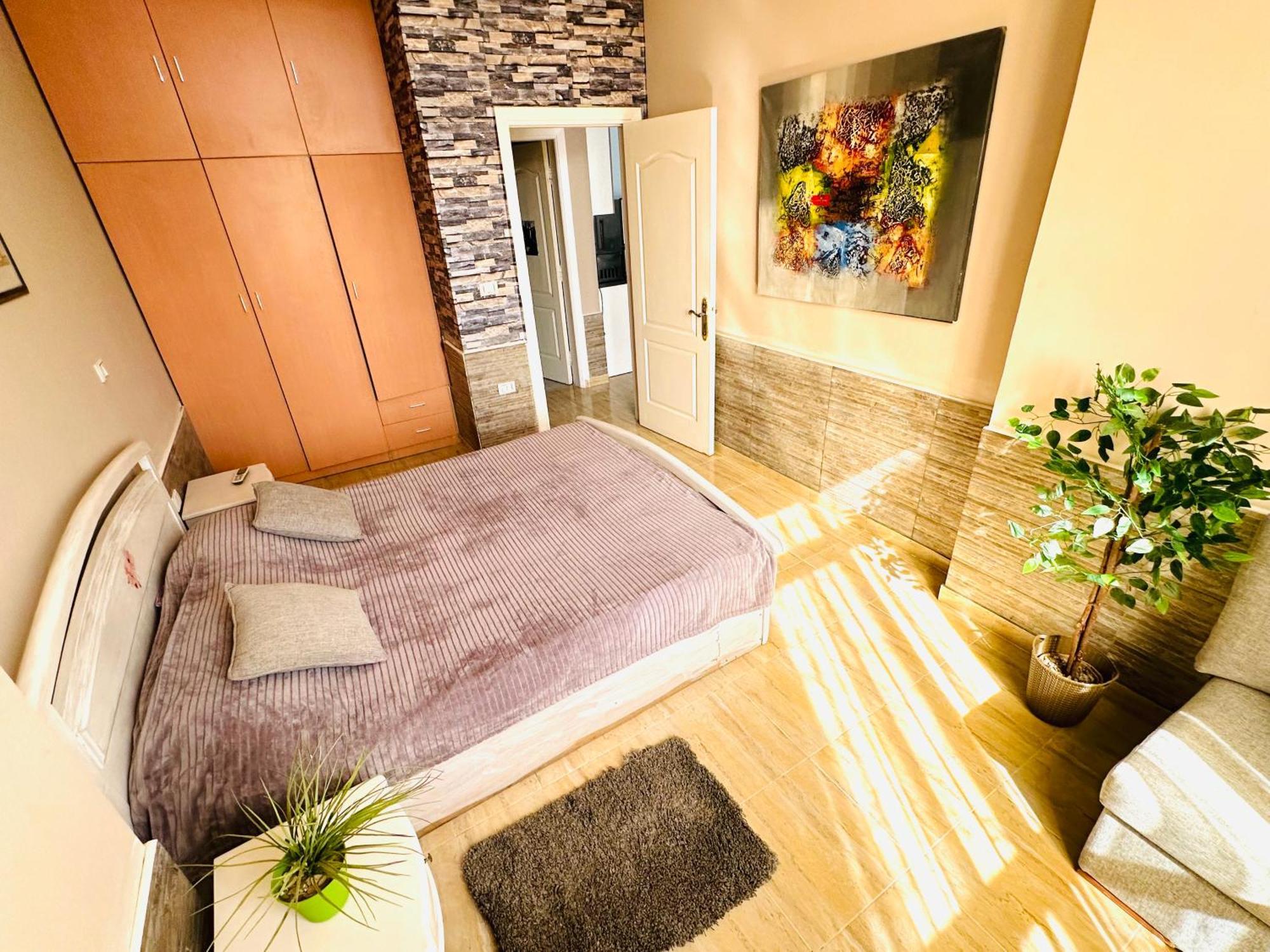 Solider Dali Apartment