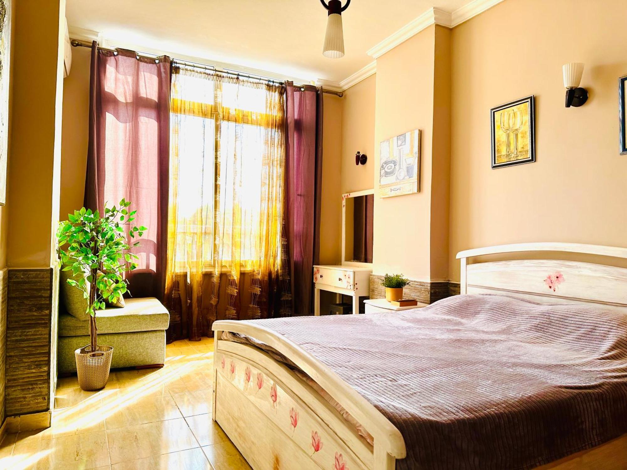 Solider Dali Apartment