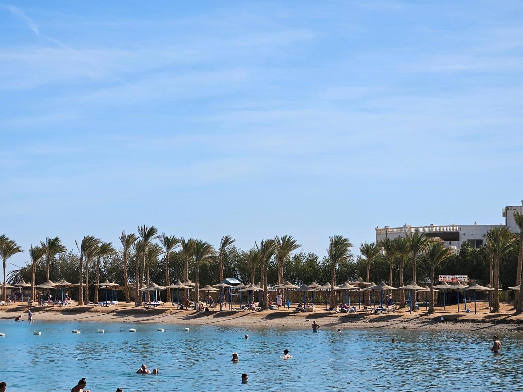 Noura Luxury With Free Pool And Access In
