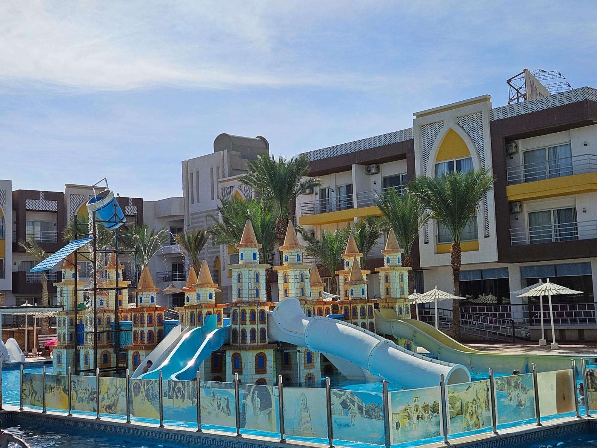 Apartment Noura Luxury With Free Pool And Access In *