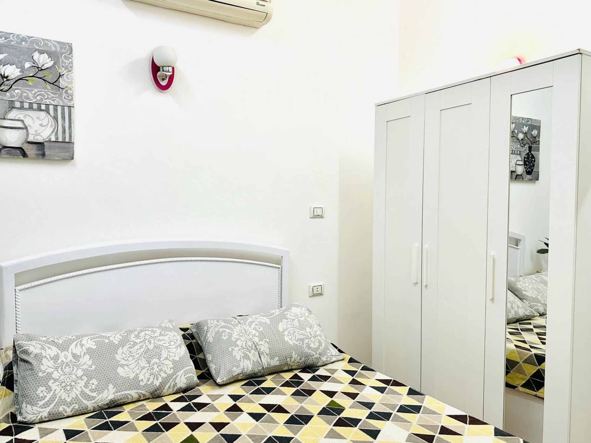 Desert Pearl Purple Apartment