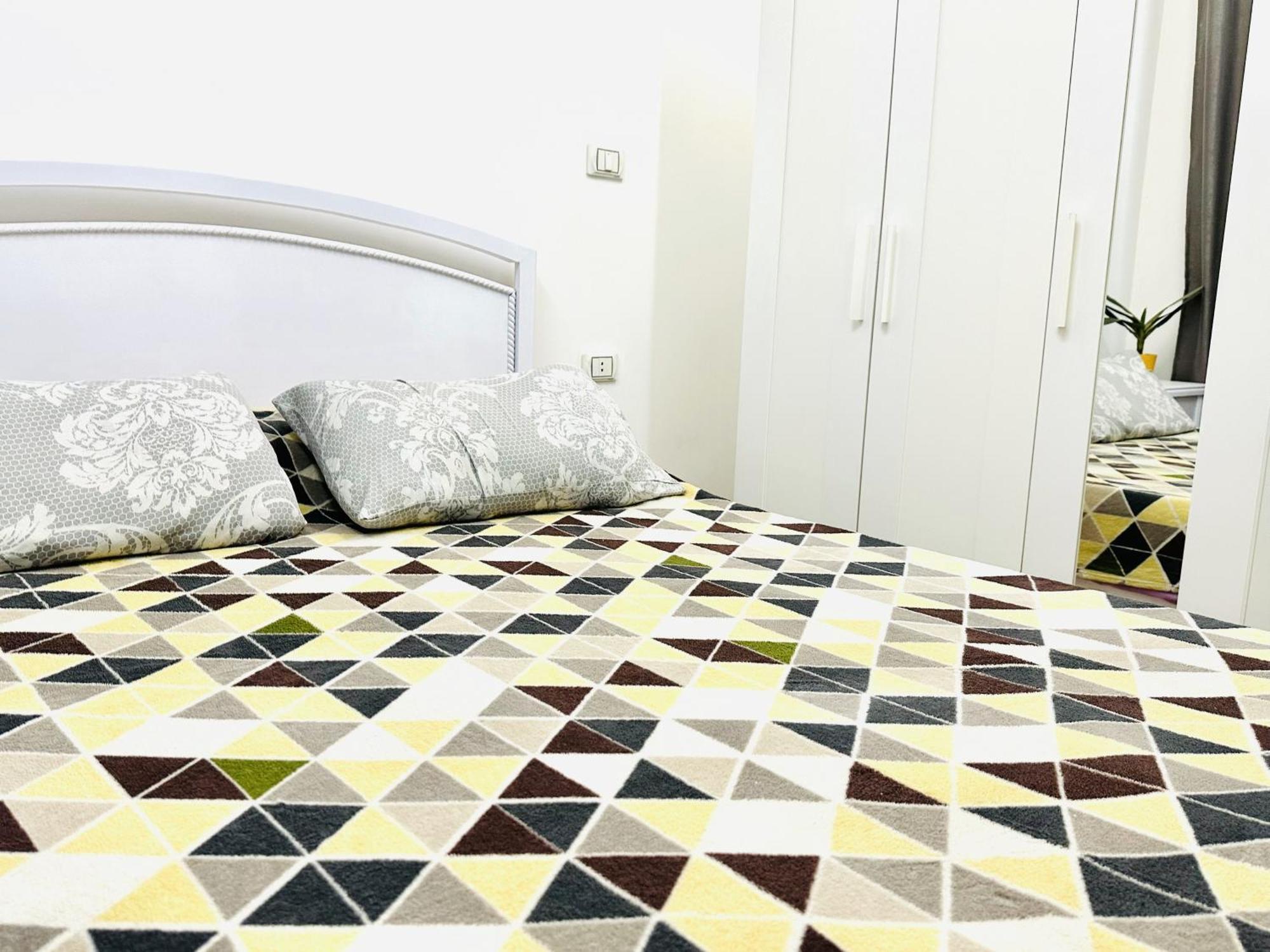 Apartment Desert Pearl Purple