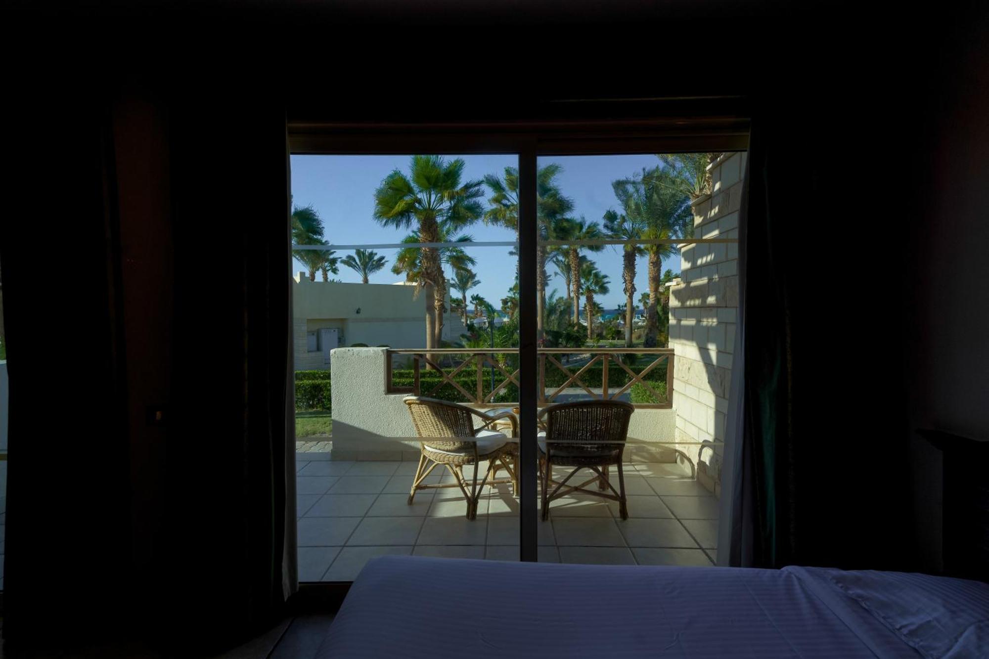 Resort Coral