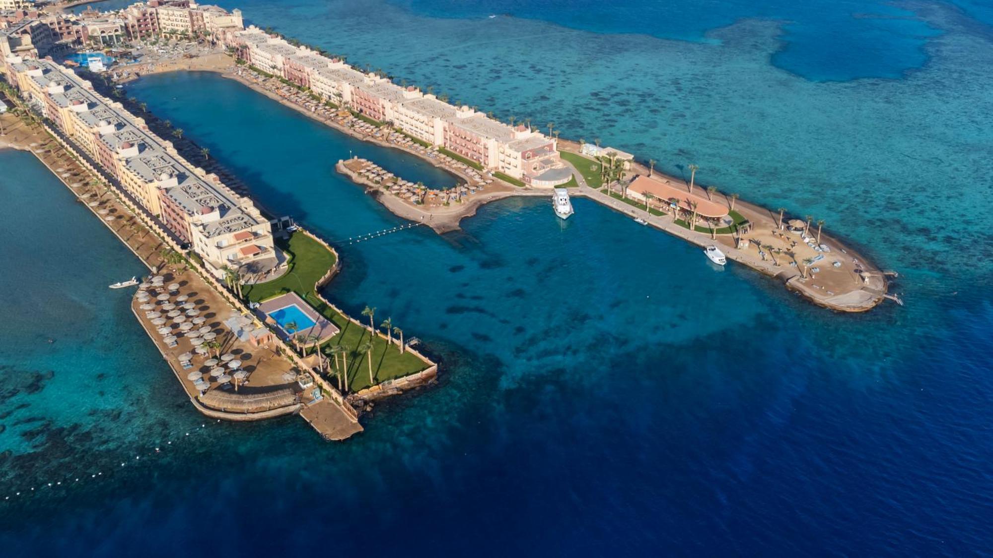 Sunny Days El Palacio &