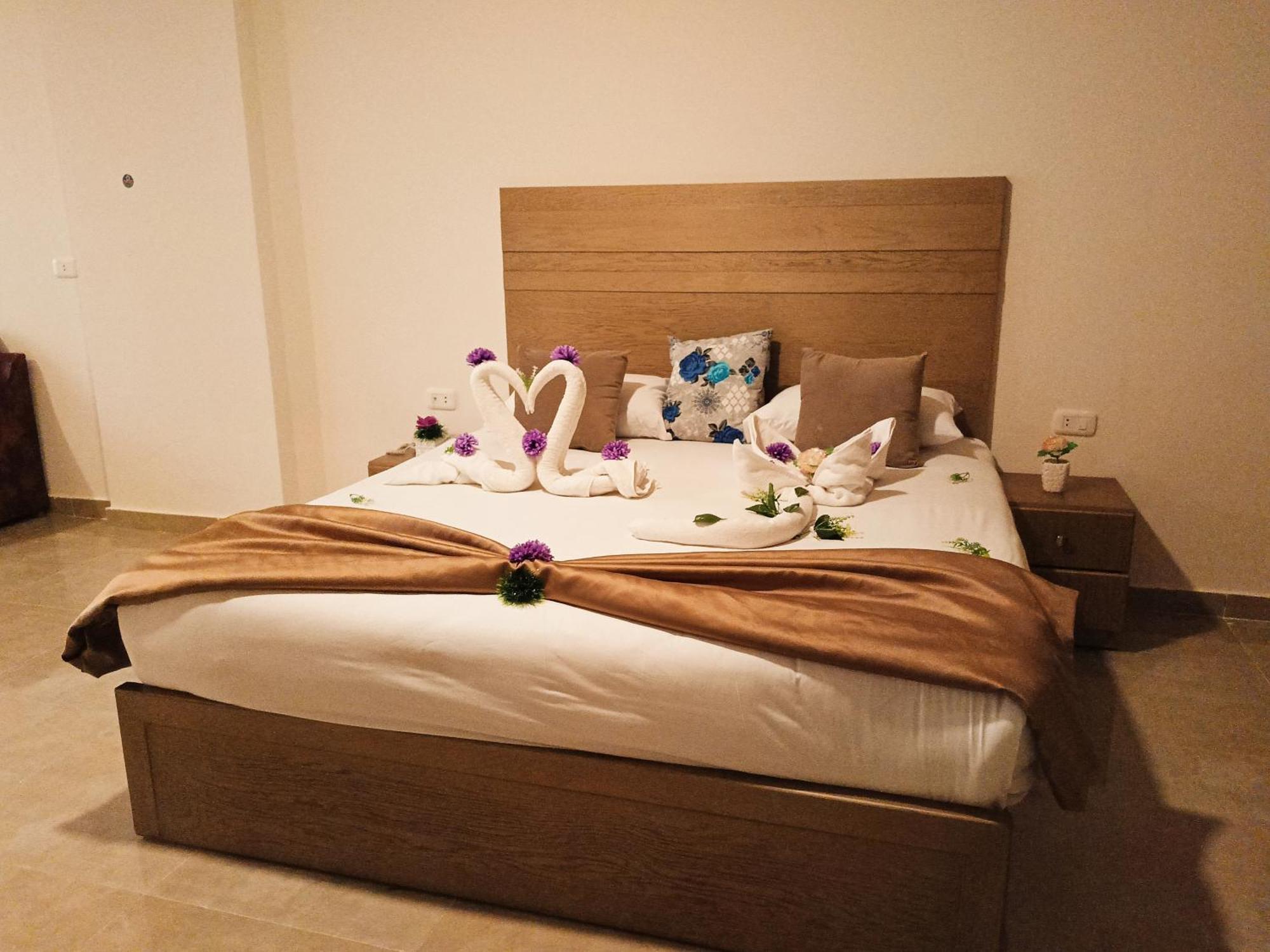Moon Hotel 3*