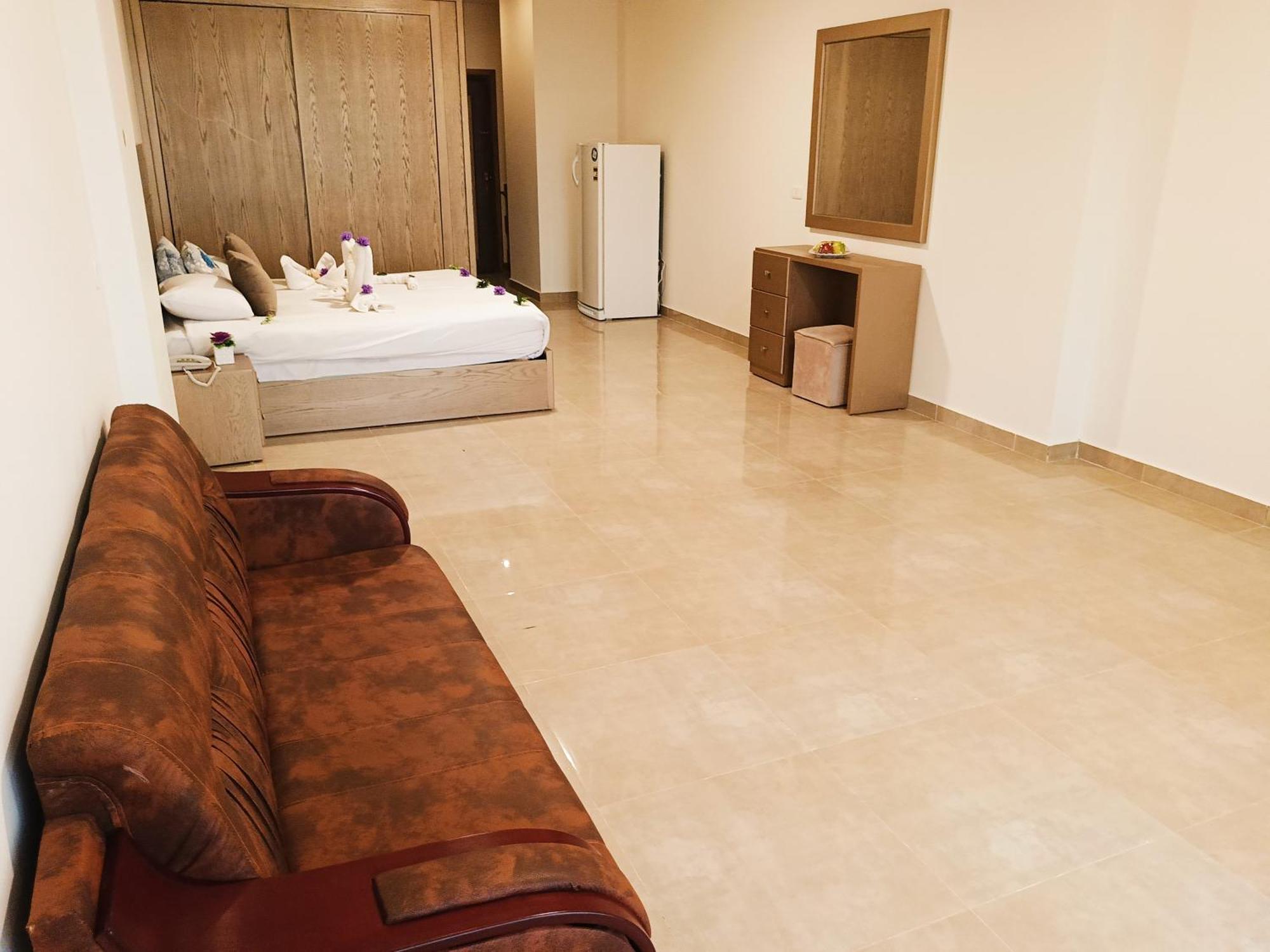 Moon Hotel 3*
