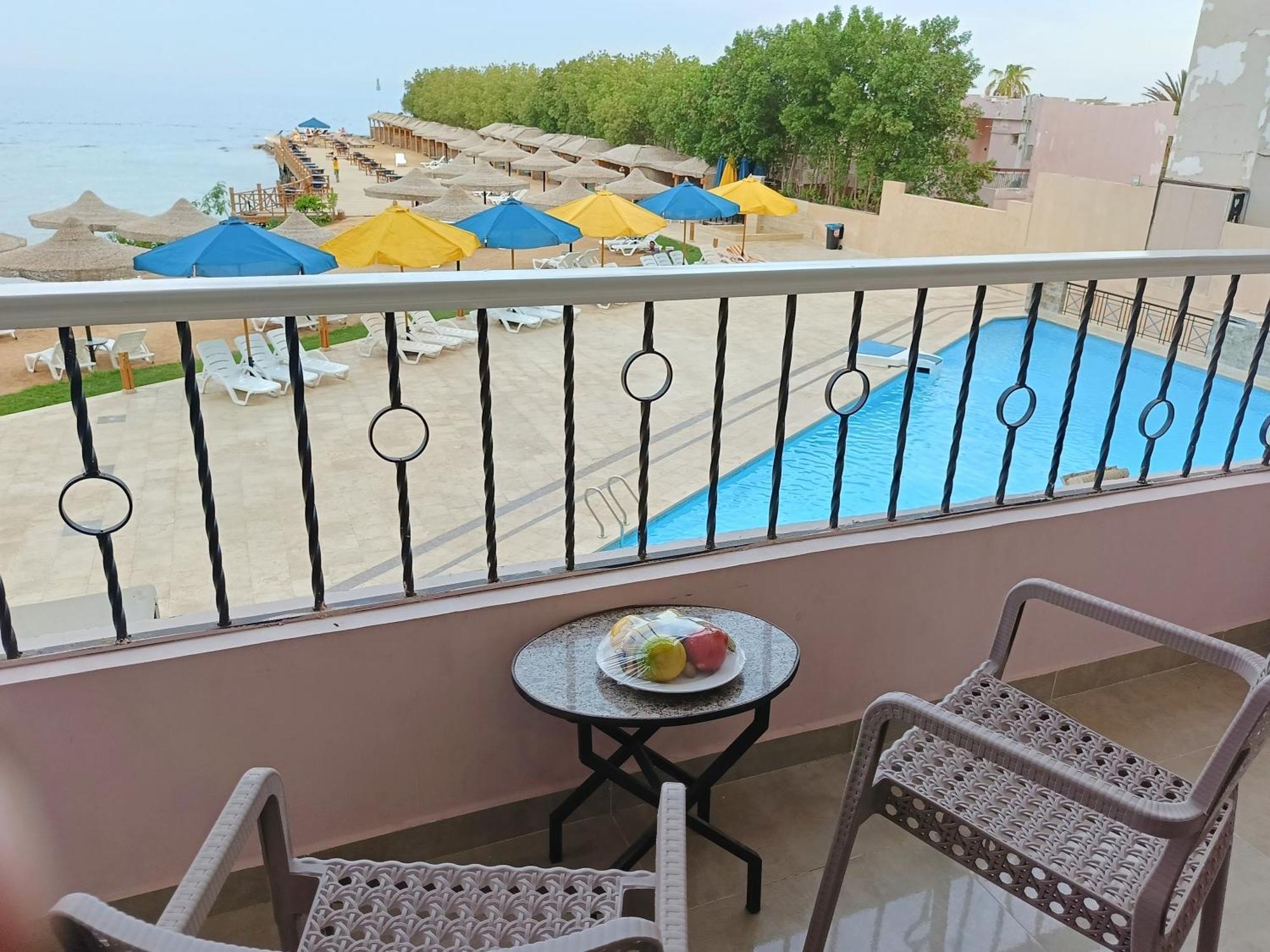 Moon Hotel 3*