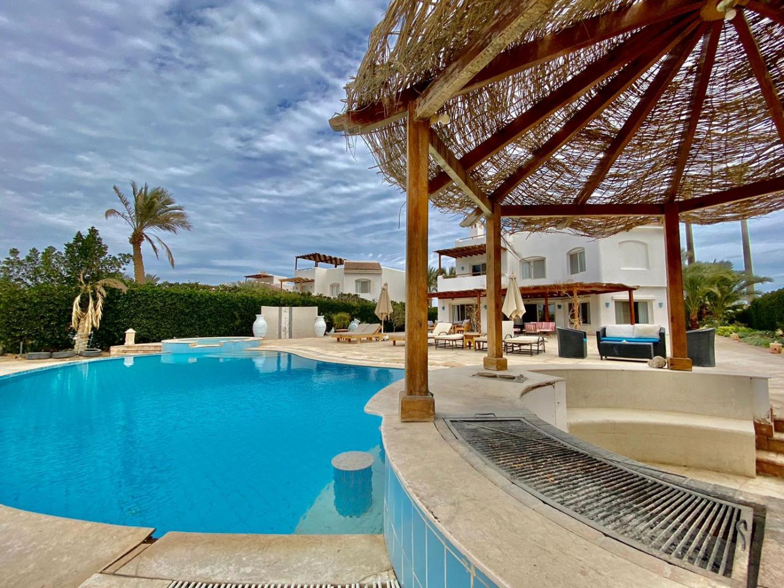 Villa 9 Ph-5 With 4 Bed *