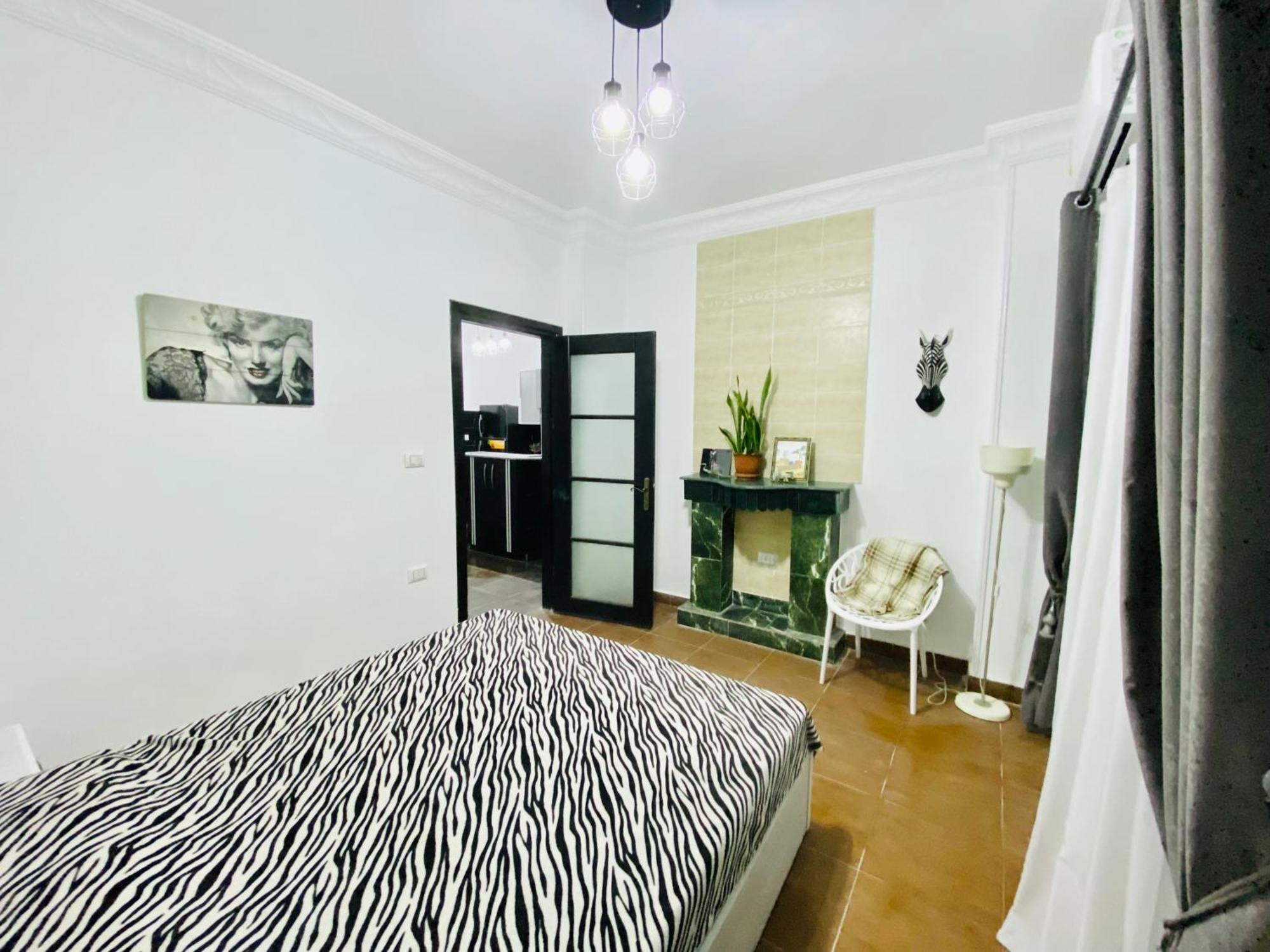 Apartment Zebra House Center