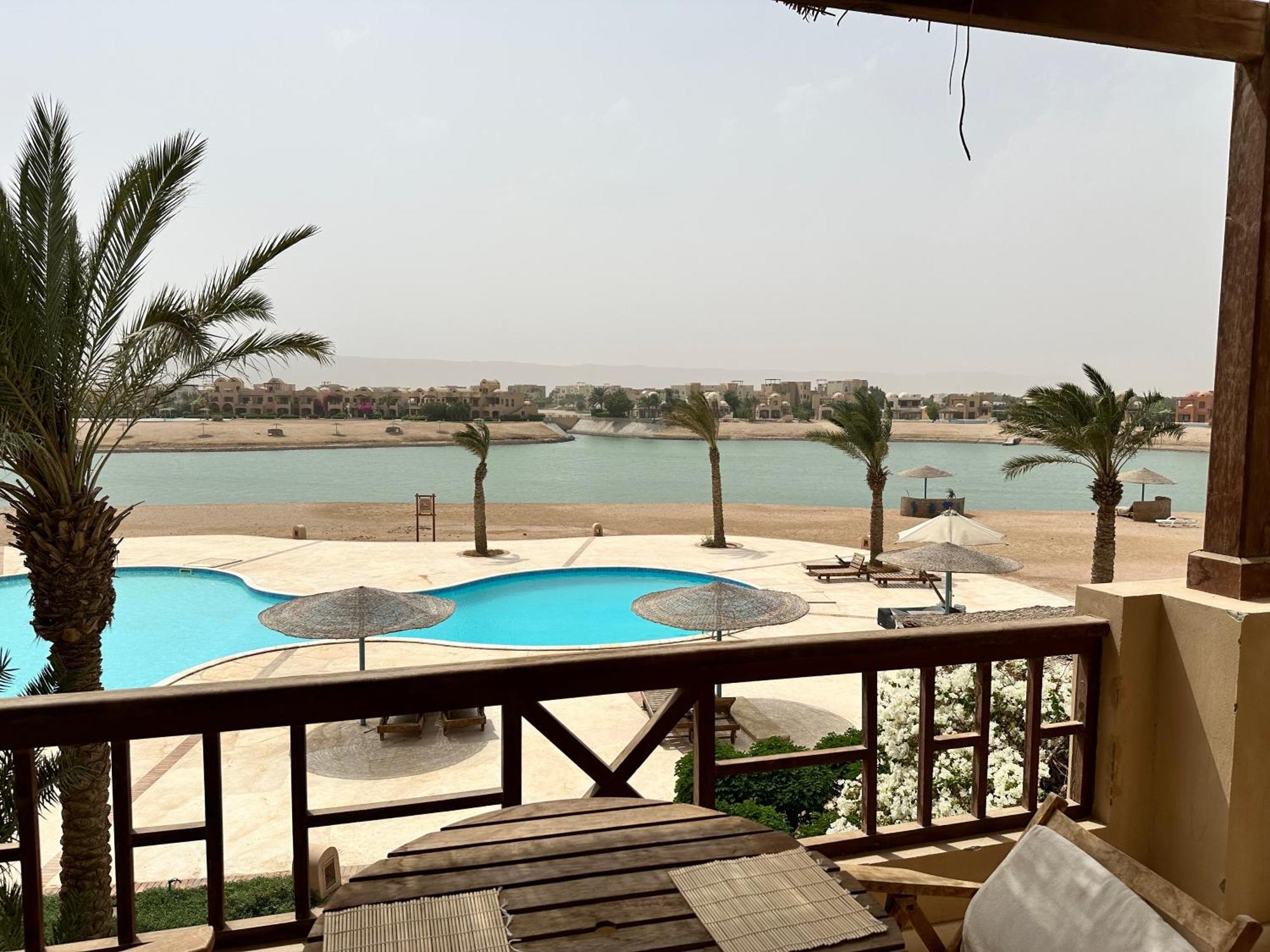Sabina 1br Lagoon View With Shared Pool By Bfg Beit Fel Gouna