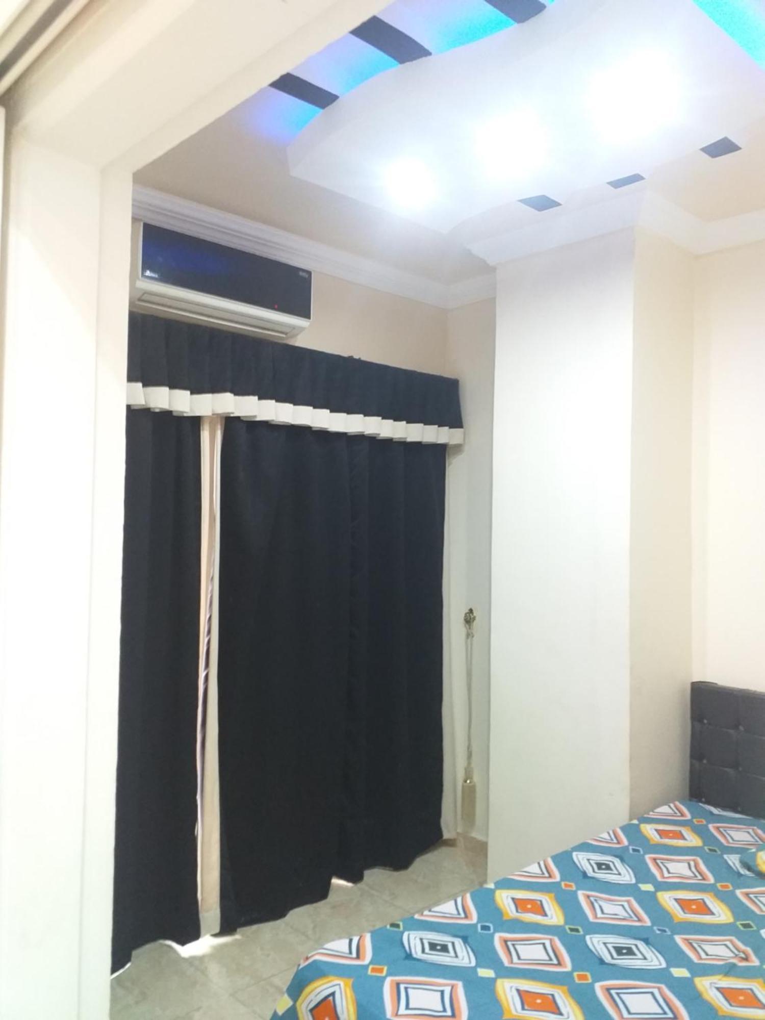 Sheraton 212 Apartment