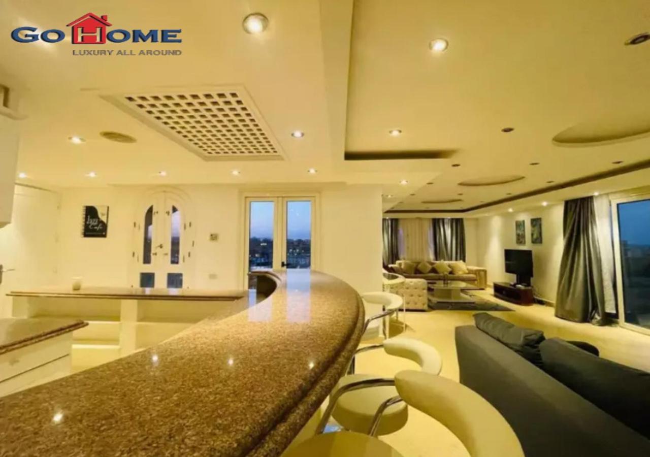 Pretty 4br Penthouse Mb7 With Private Heated Pool At New Marina Apartment