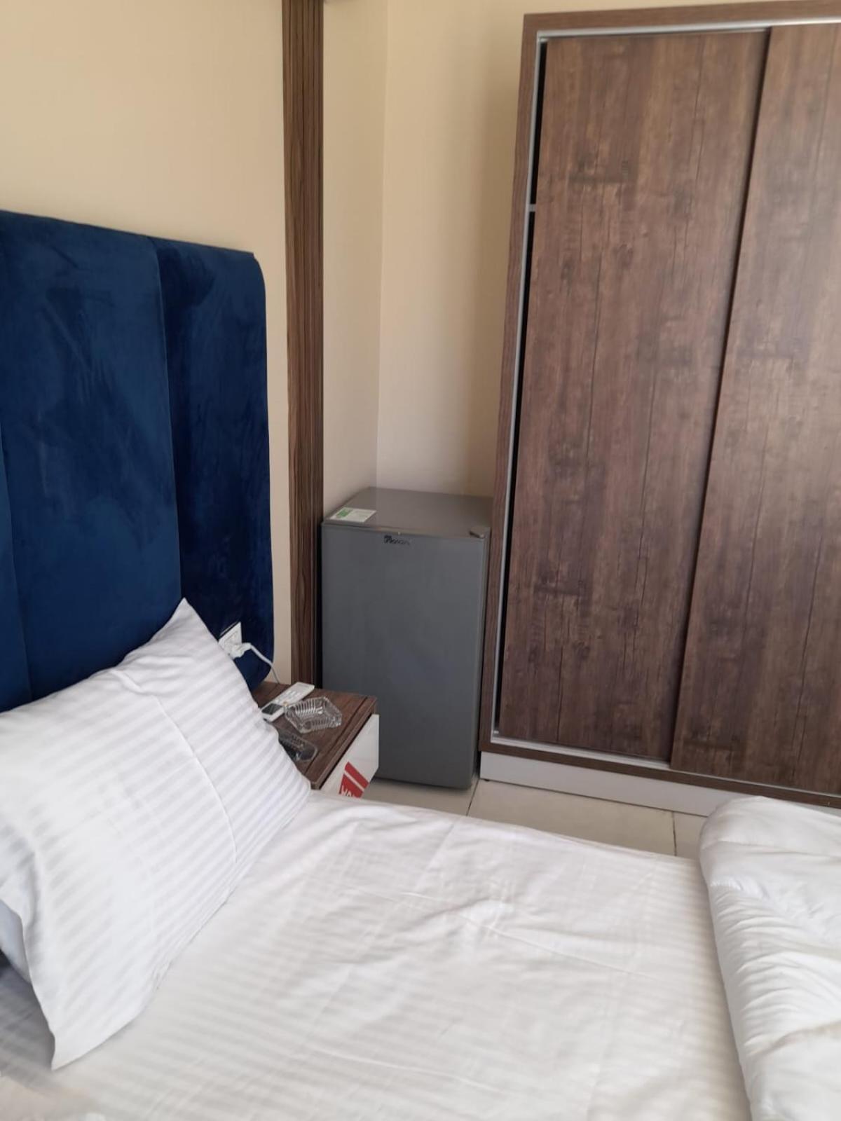 Casablanca Star For Families And Couples Only Apartment