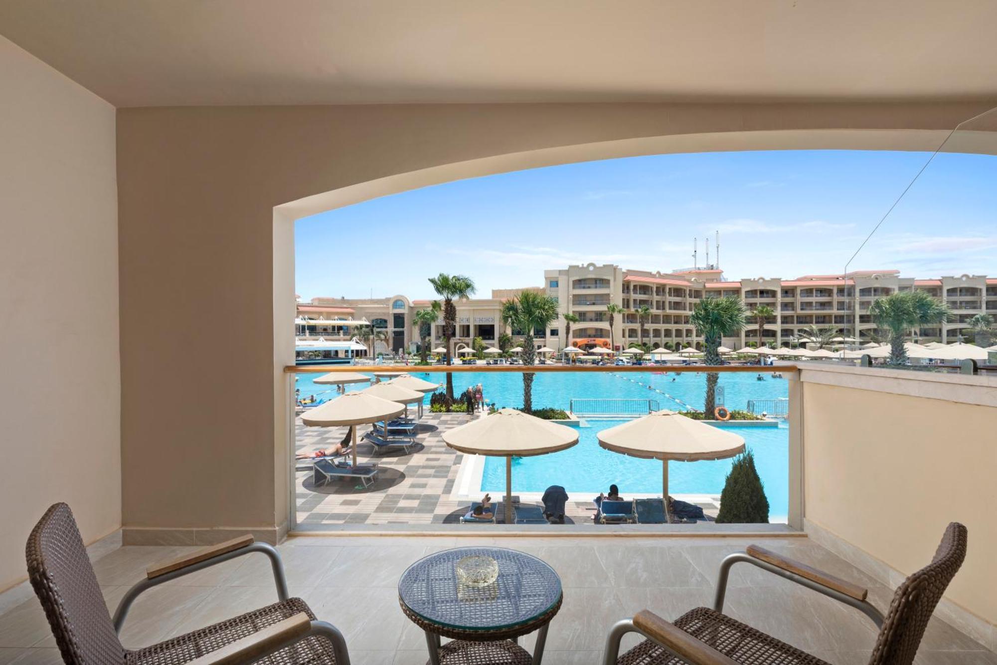 Resort Pickalbatros White - 5*
