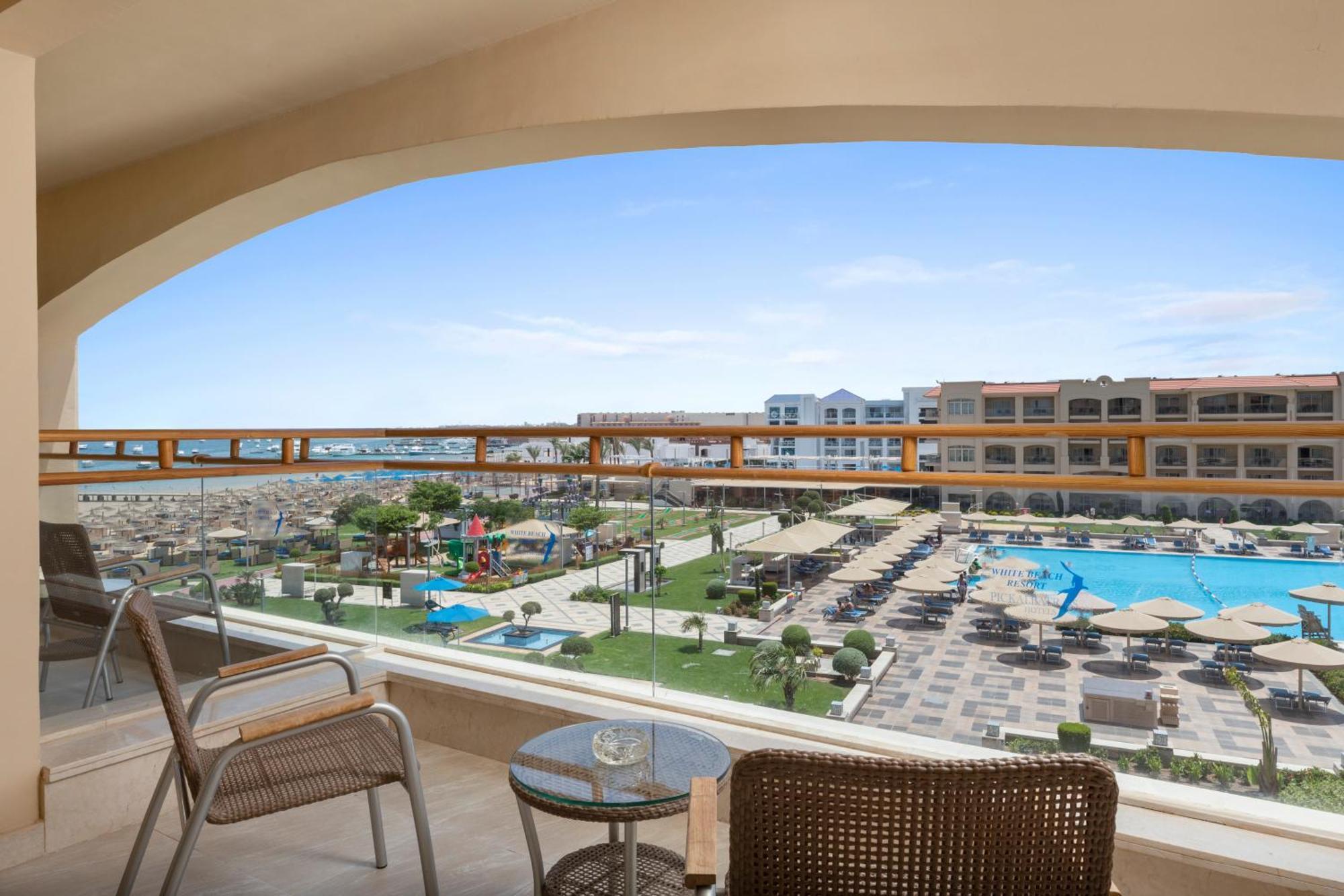 Pickalbatros White - Resort