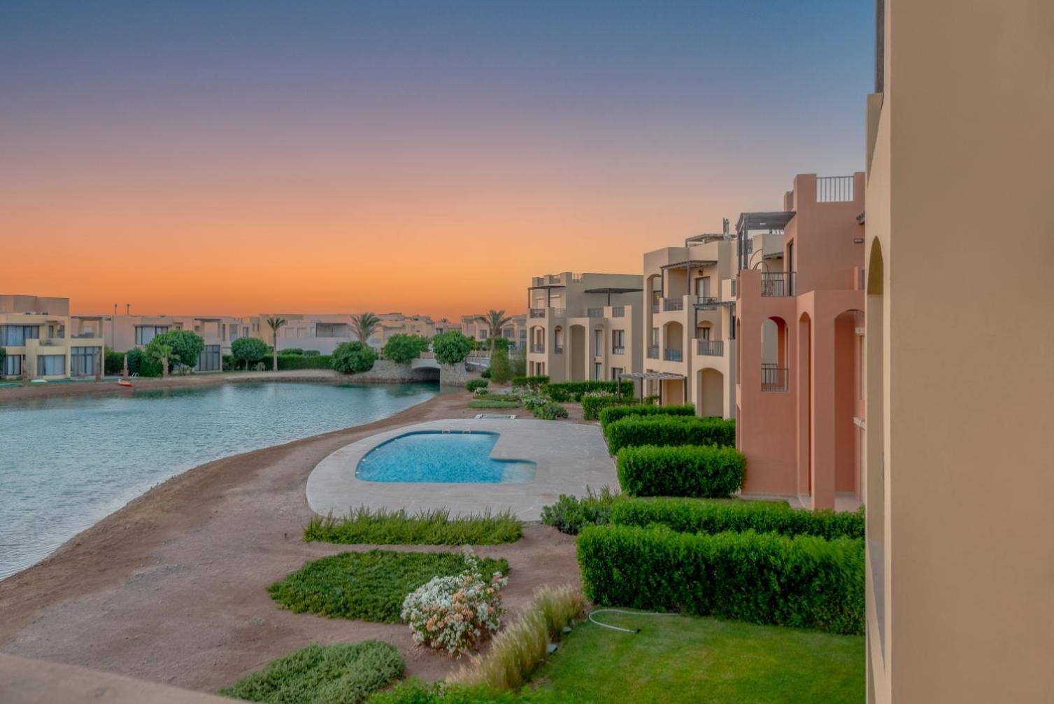 New! 2br Duplex In Tawila, Gouna Private Jacuzzi, Garden, Lagoon & Pool *