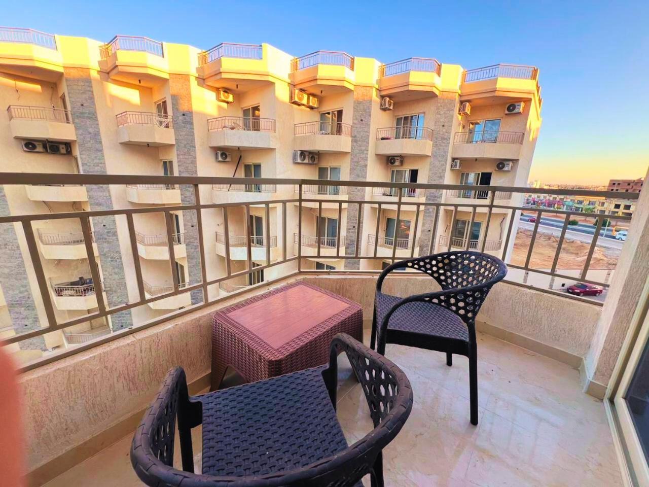La Quinta Heights Apartment *
