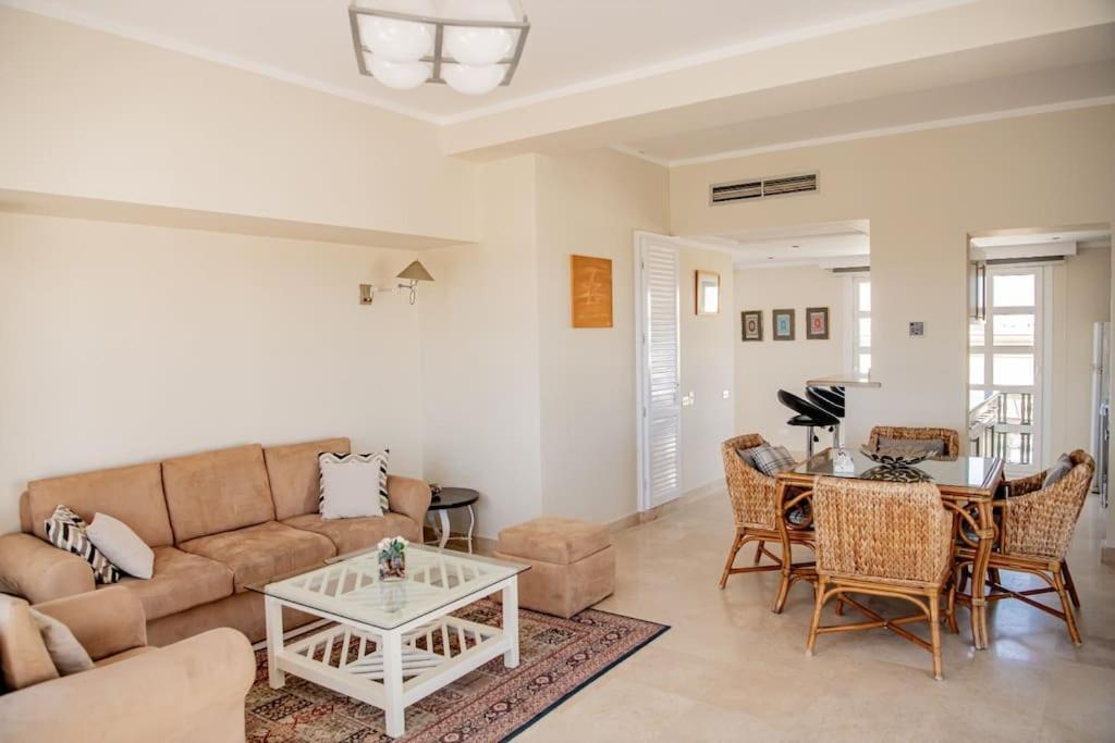 2-br Penthouse With Roof Terrace In Abu Tig Marina * Hurghada