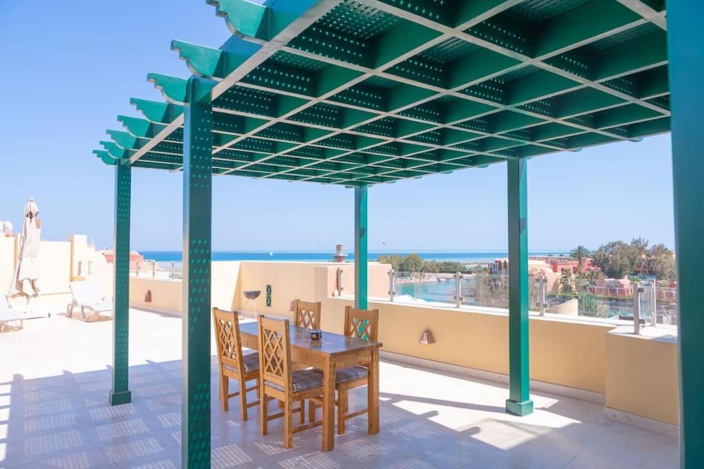2-br Penthouse With Roof Terrace In Abu Tig Marina Apartment *
