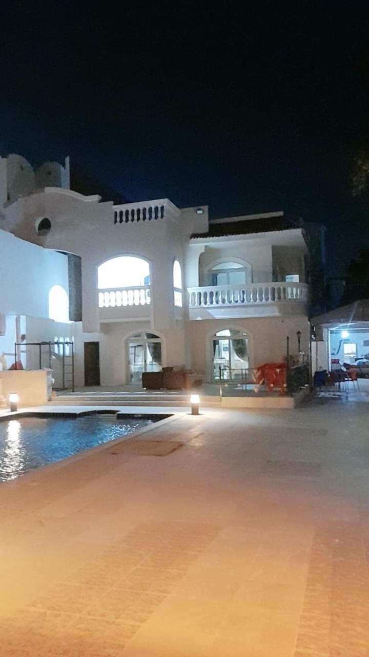 Mubarak 7 Apartment