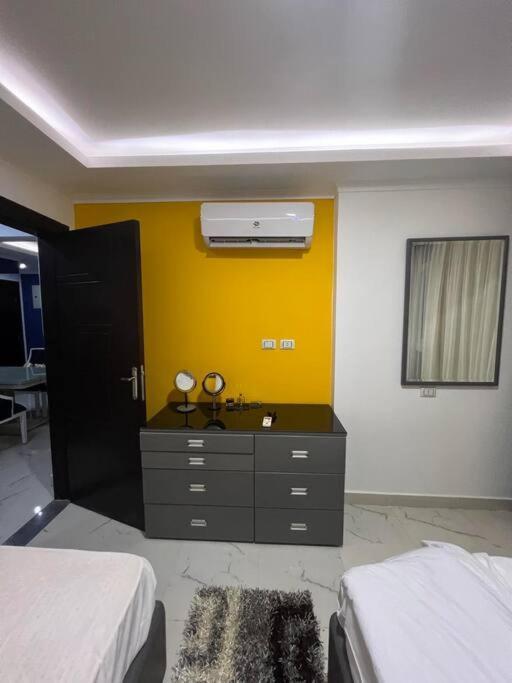 Apartment New With Private *