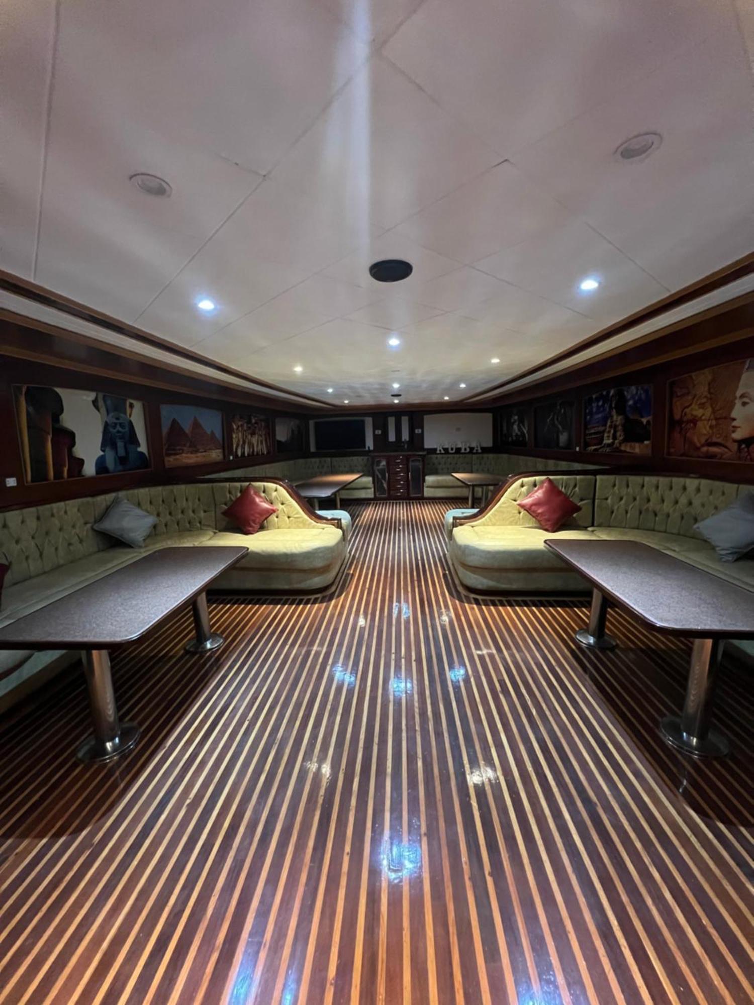 Kuba Luxus Tour - Boat In Sahl Hashesh - Botel *