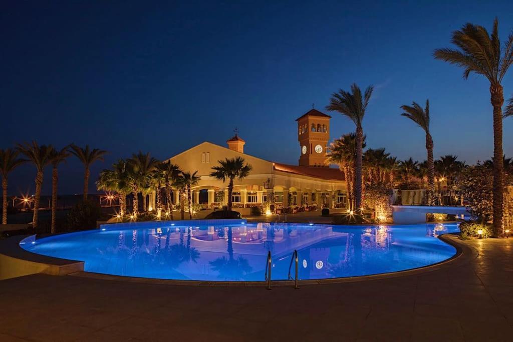 Apartment Stunning Pool View 1bed Private Access, Veranda Sahl Hasheesh