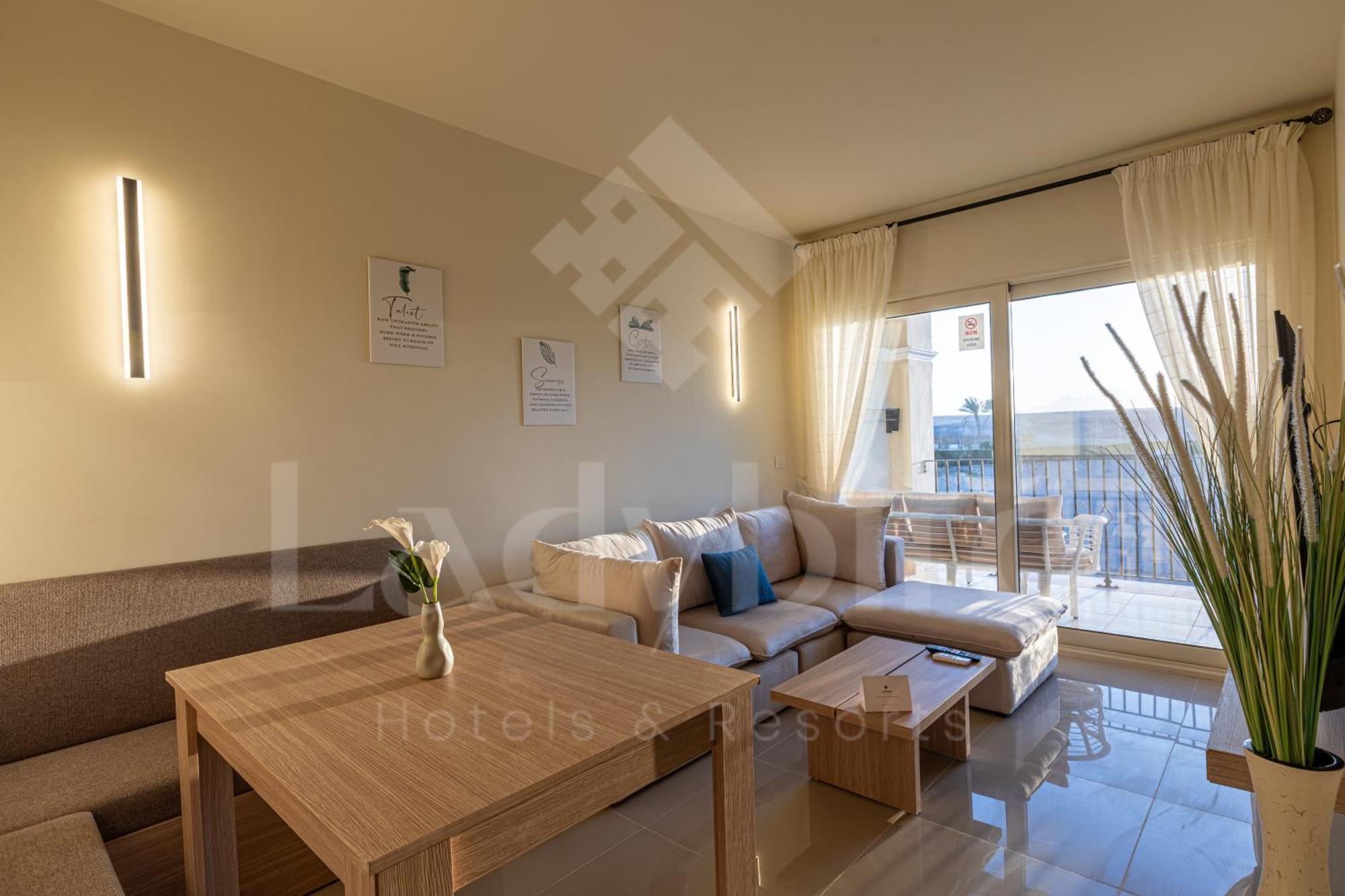 Ladybird - Veranda Highline * Hurghada