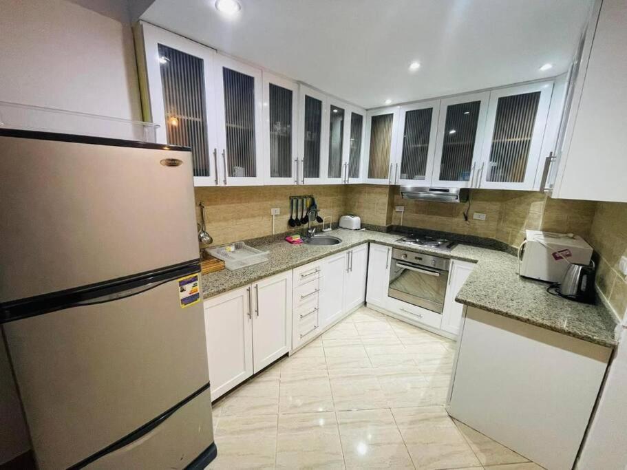 Velky 50 M Od Plaze - Sahl Hasheesh Andalusie Appartement *