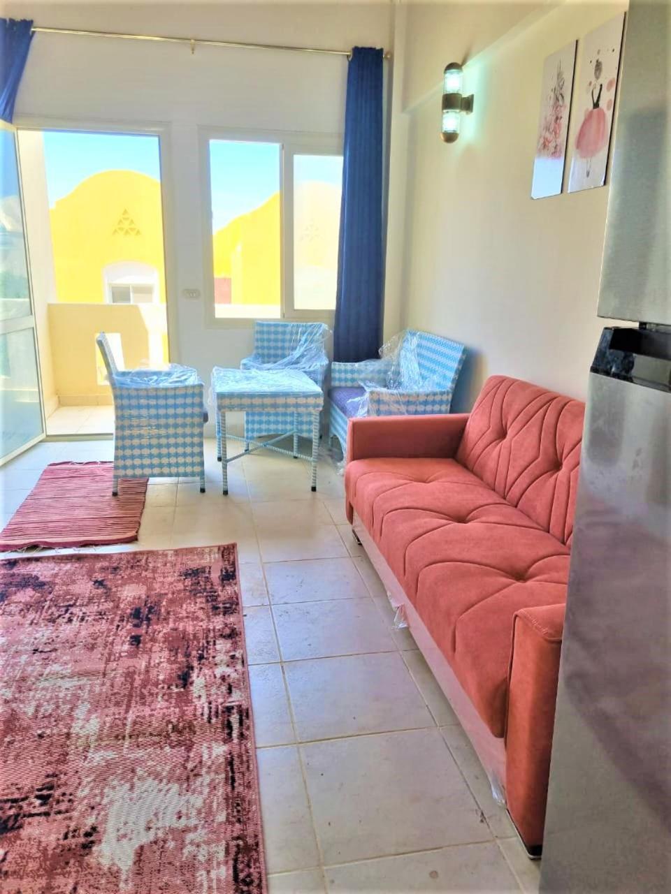 2 Bedroom Quiet Flat At Makadi Heights *