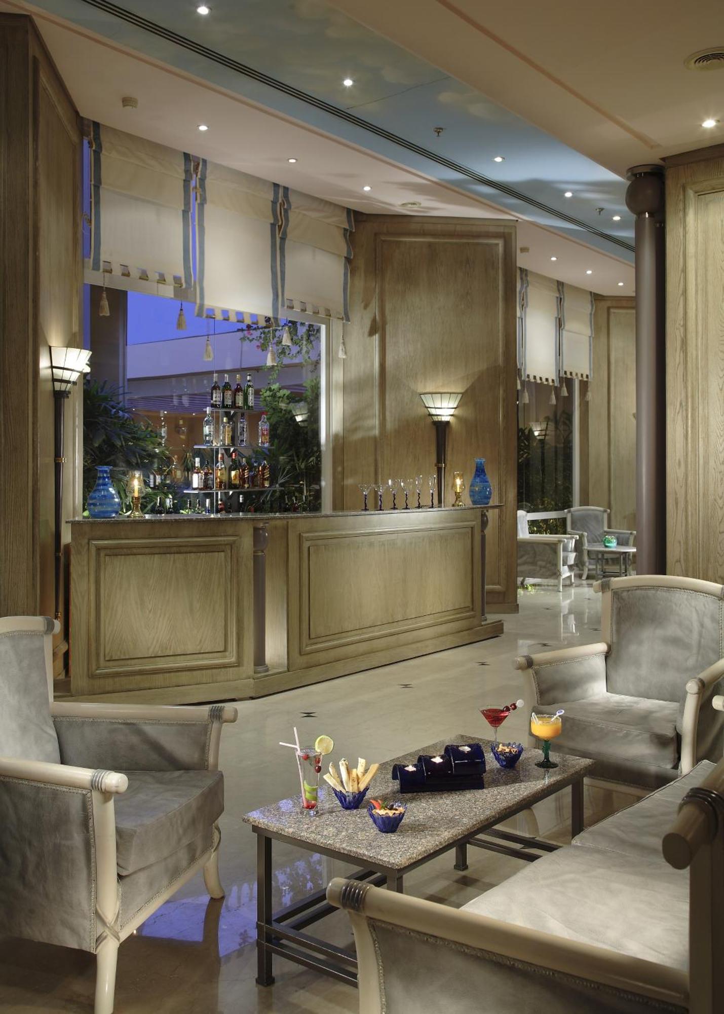 Aparthotel & Serviced By Marriott 5*