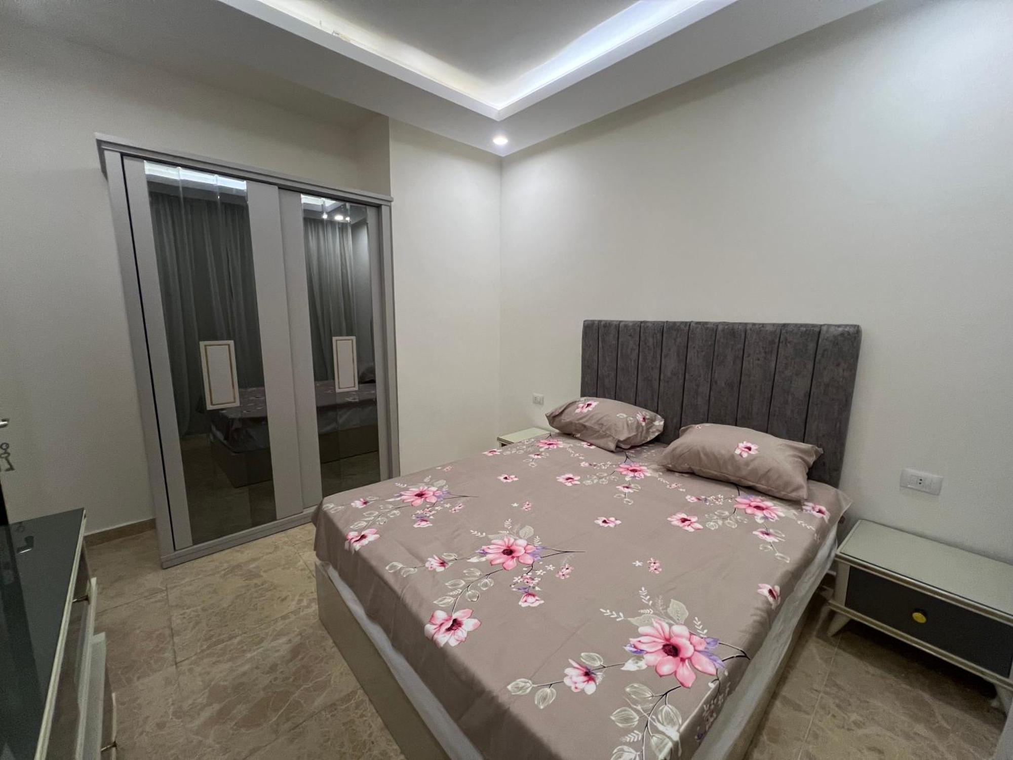 Apartment 2 Bedroom And 2 Bathroom Pool View At Mirage Bay *