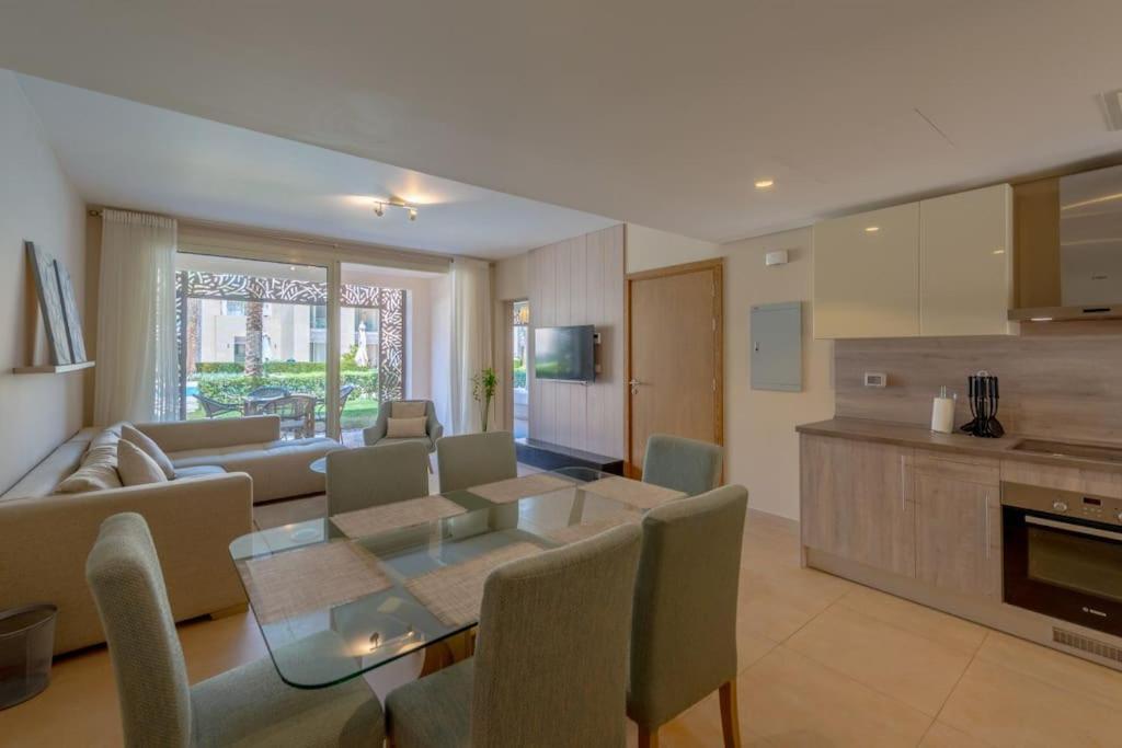 Pool Front 2br In Mangroovy - El Gouna, Access Apartment