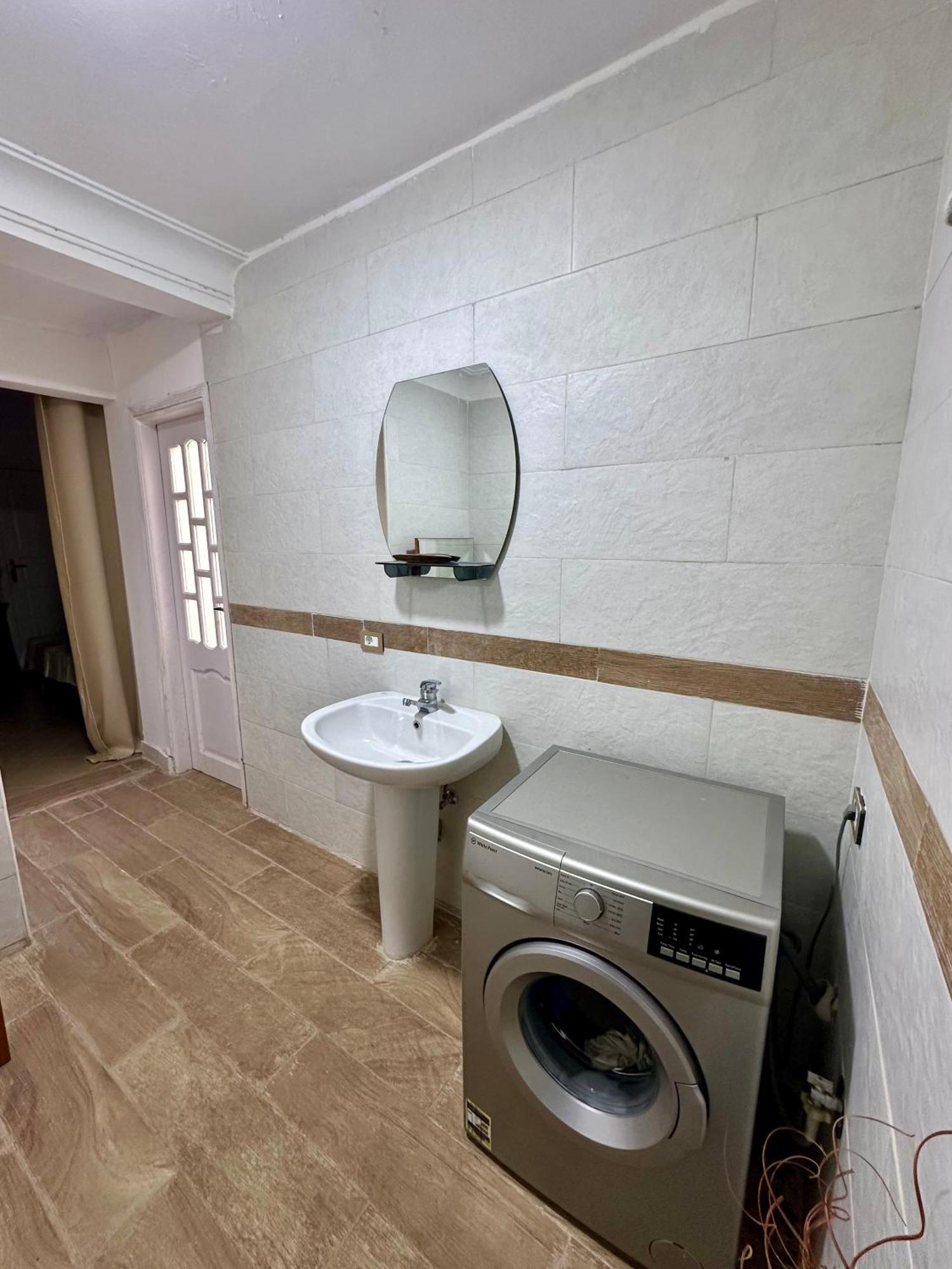 Vakantiehuis Ground Floor In With Private Pool And Private Garden *
