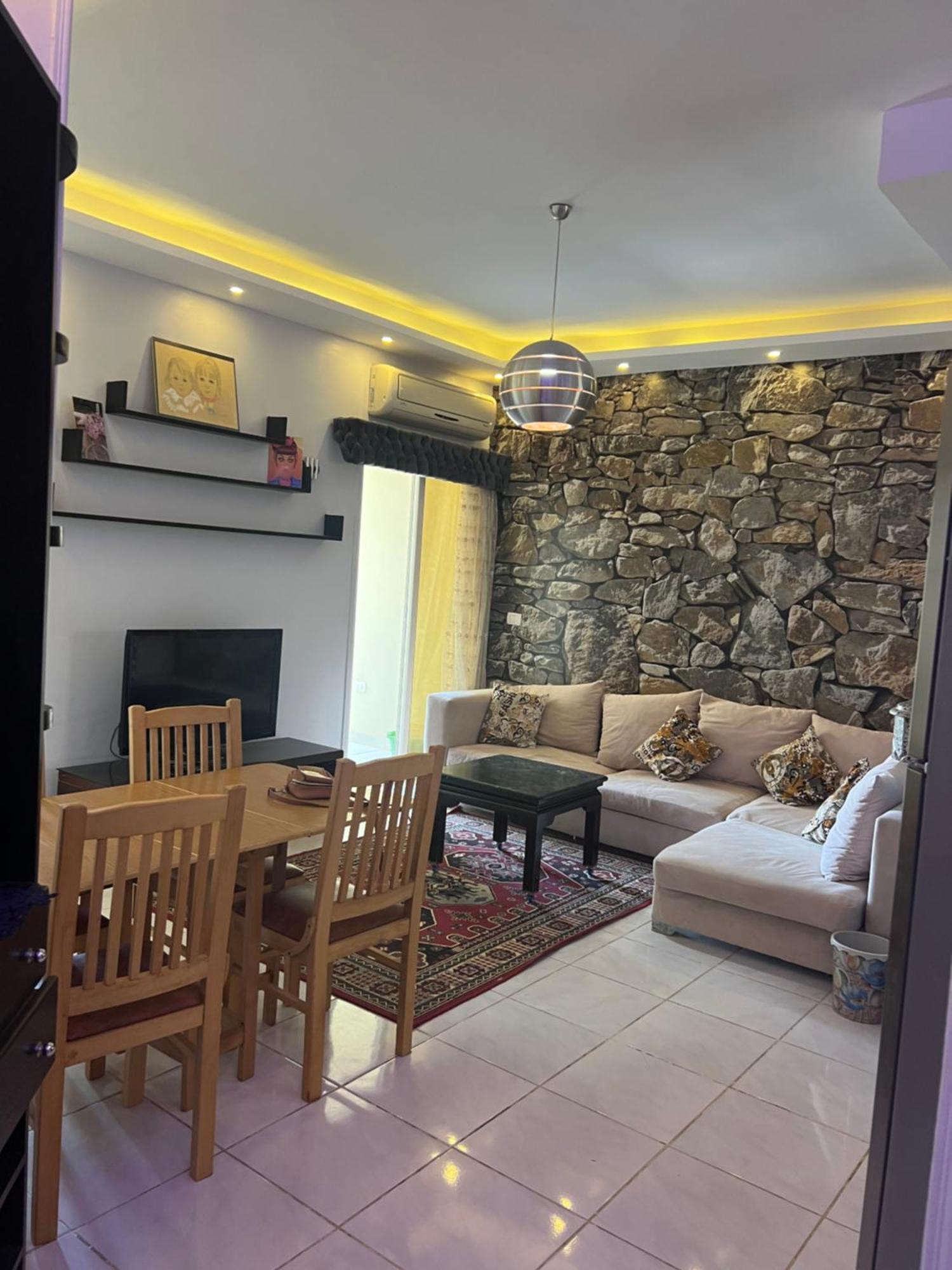 Paradise Hill Compound Apartment *