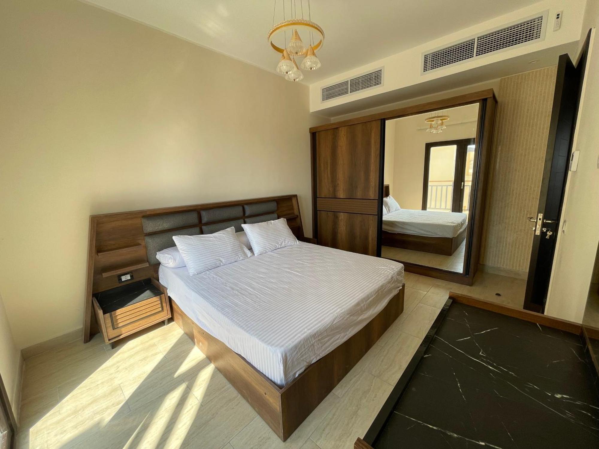 Apartment Sea View In Aldau Heights