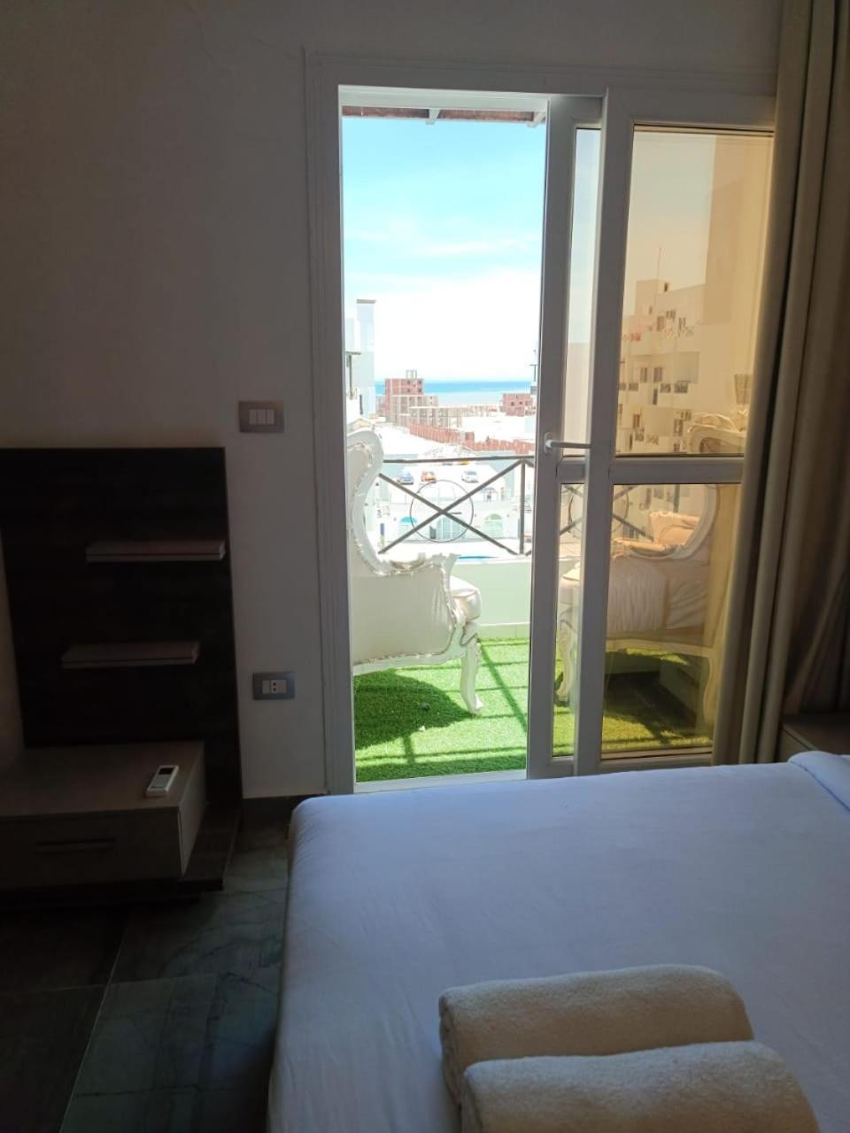 Apartment La Playa Studio Tiba View