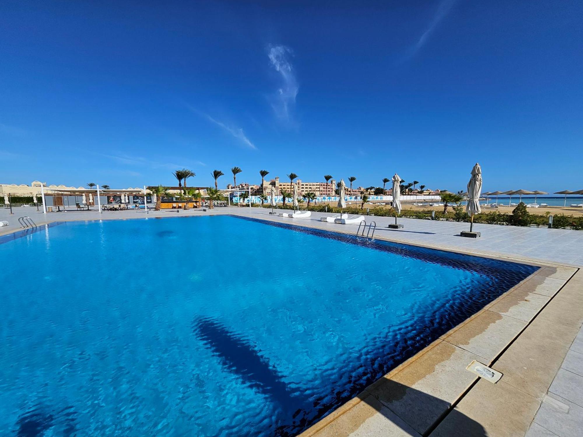 Pool View With Wi-fi, Smart Tv, 3 Pools & Access Appartement Hurghada