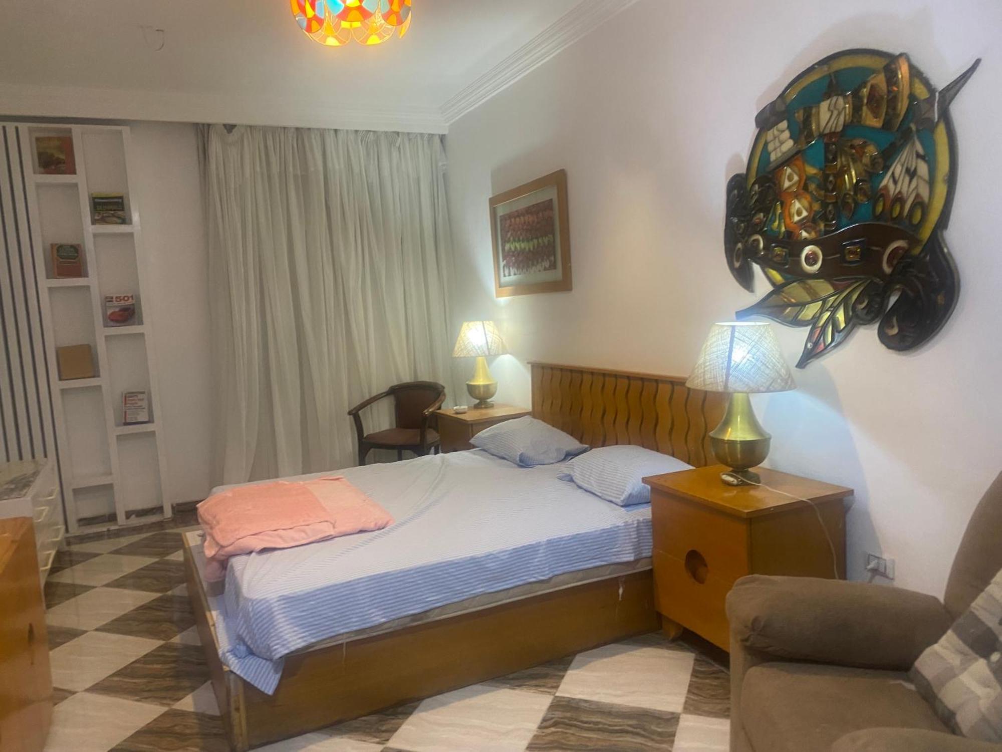 Small With Bathroom Middle Of Town No Ac No Cooking Facilities Just For Sleep Apartment *