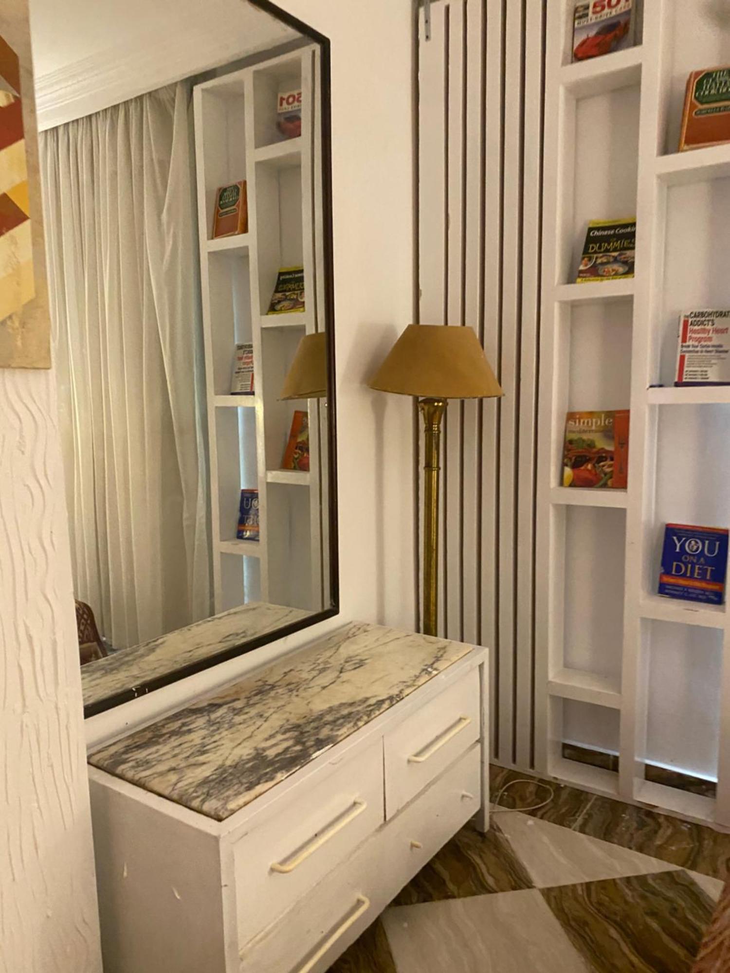 Apartment Small With Bathroom Middle Of Town No Ac No Cooking Facilities Just For Sleep *