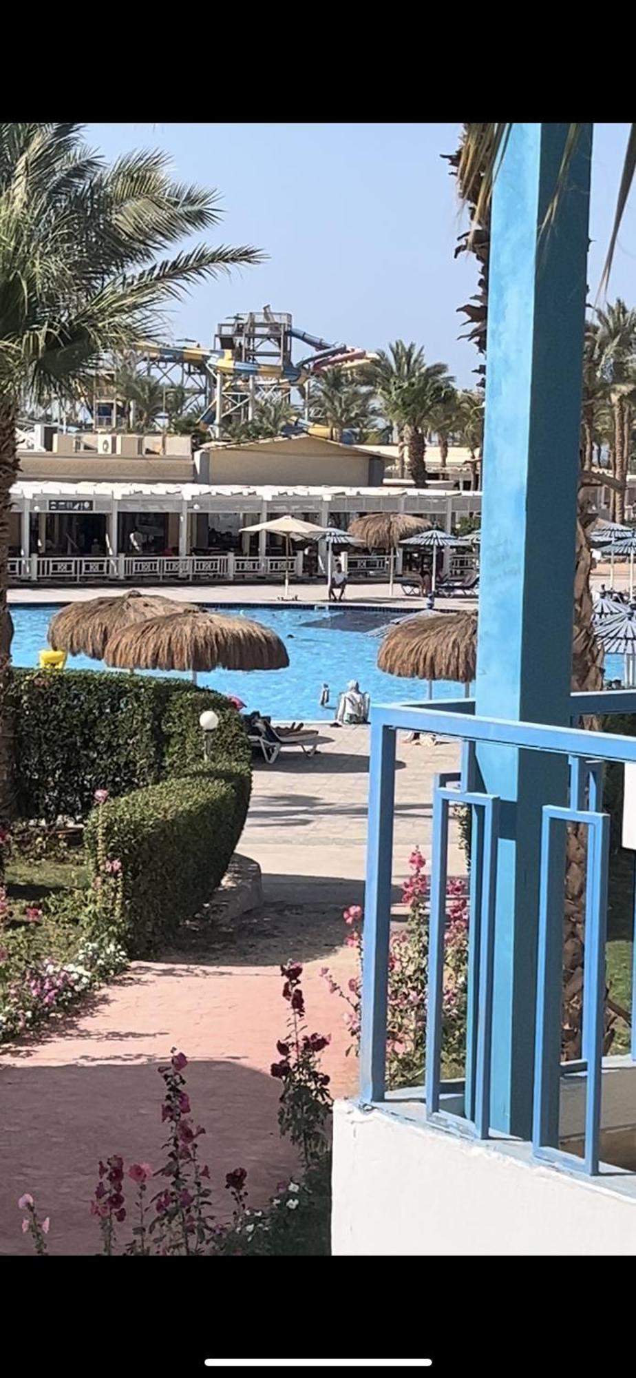 2 Bedroom And 2 Bathroom Pool View At Mirage Bay *