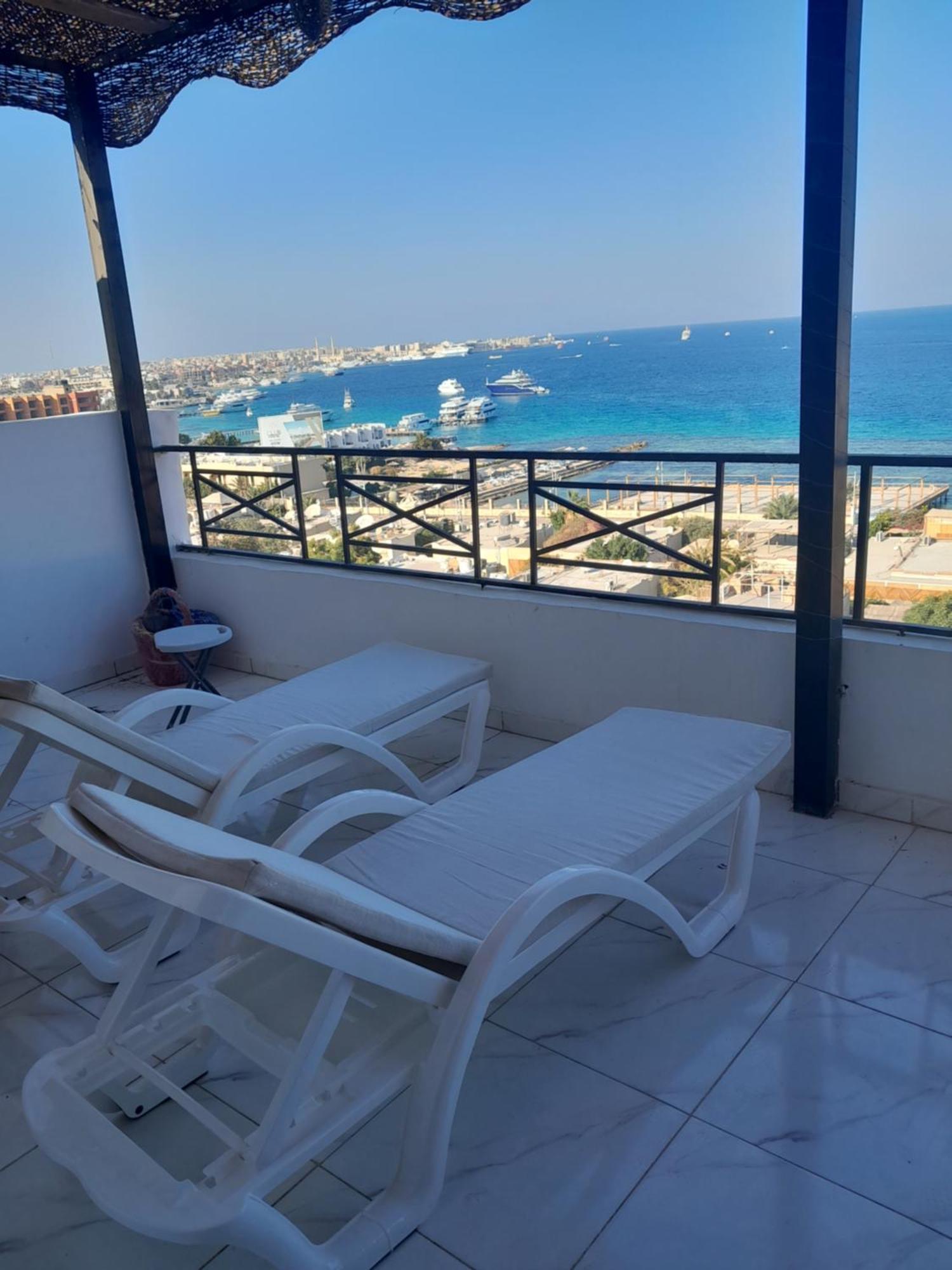 Apartment Immaculate 3-bed Sea View