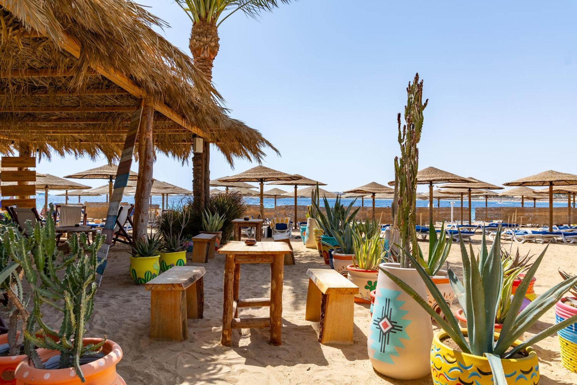 Arabesque Resort, & Resort