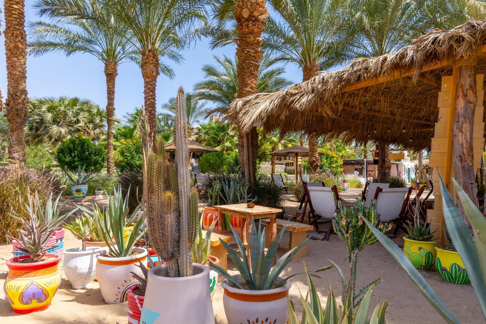 Arabesque Resort, & 4*