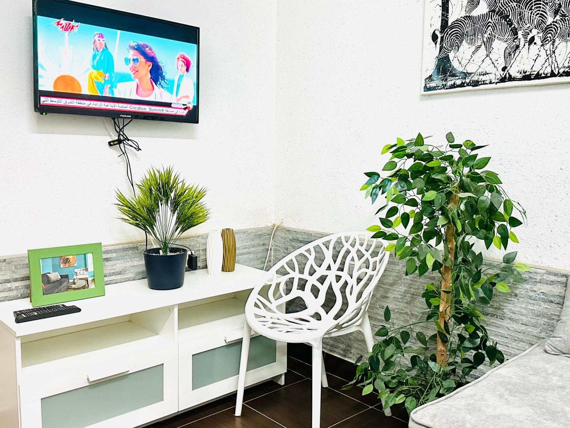 Zebra House Center *