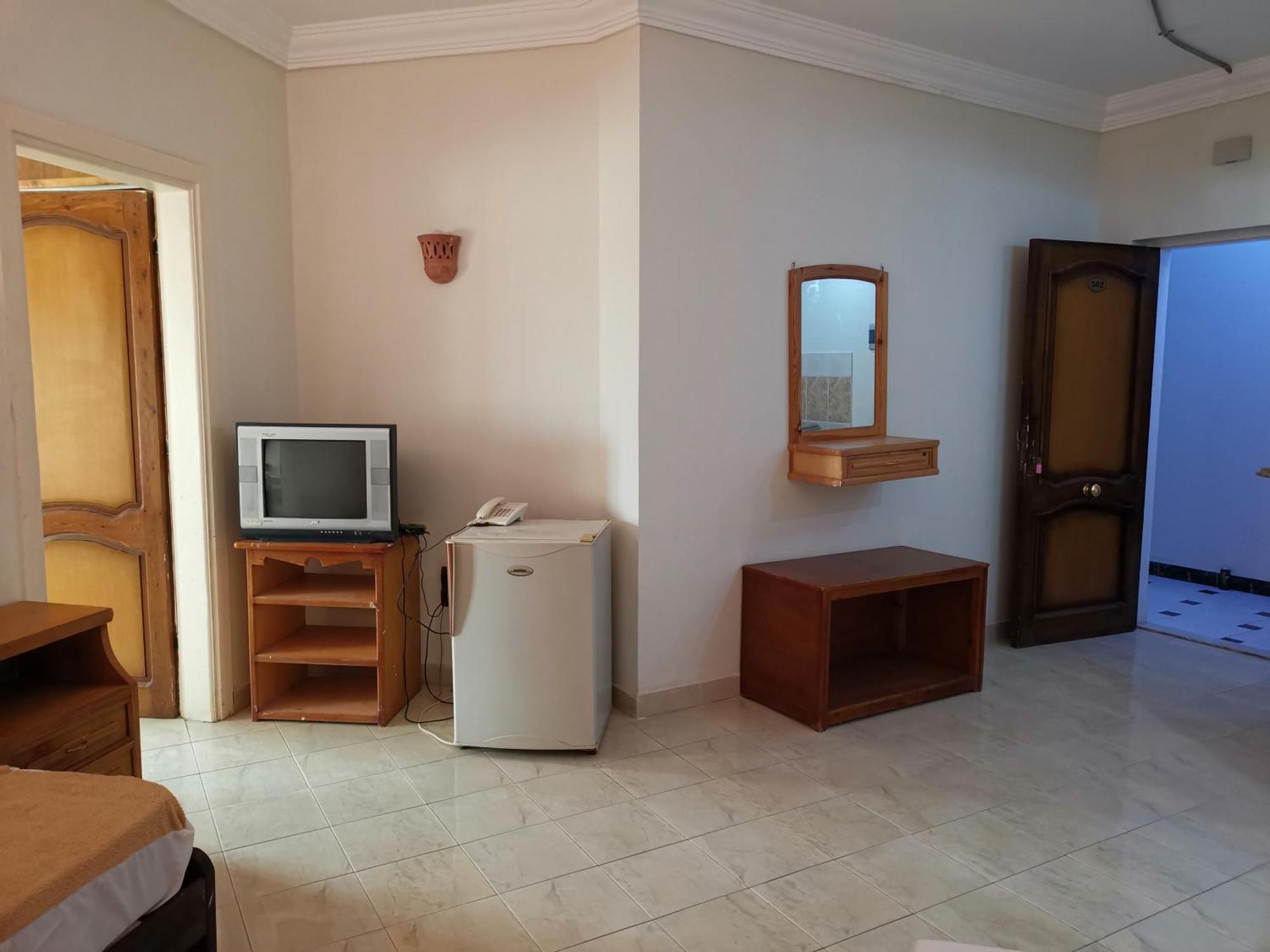 Golden Rose Albergue