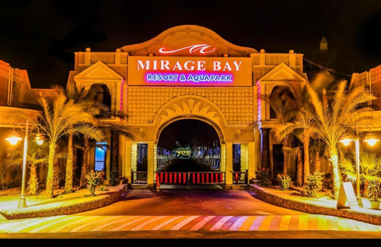 2 Bedroom And 2 Bathroom Pool View At Mirage Bay Apartment