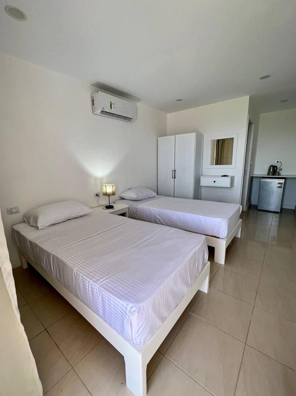 Serafy Center And Pool For Foreigners Adults Only Auberge de jeunesse *