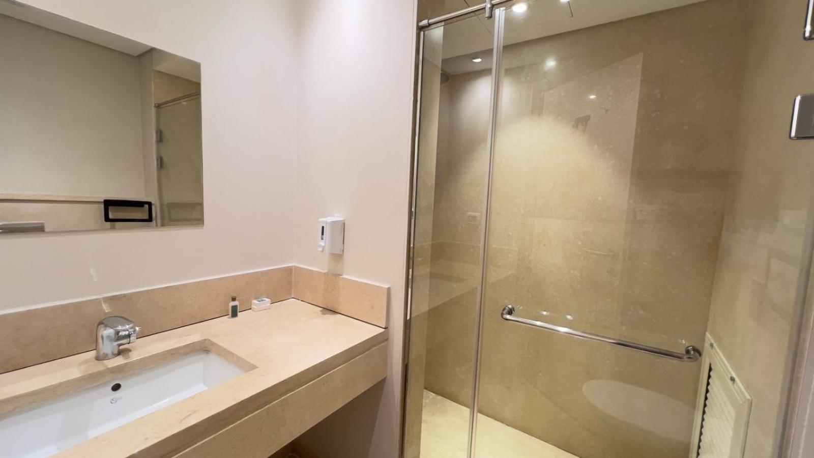 Taj Home, Mangroovy, Pool View, Free Beach Access With Nanny's Apartment