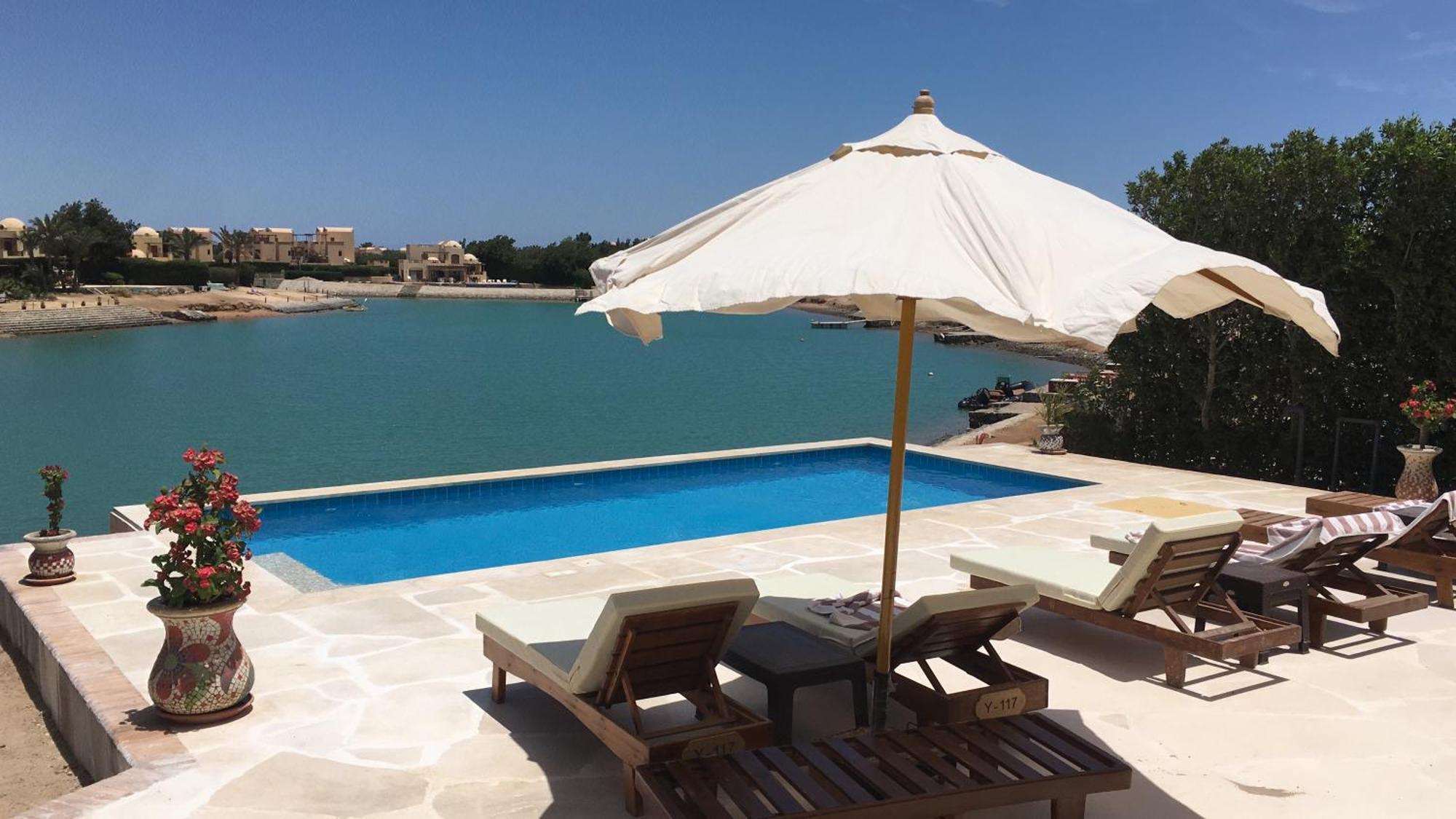 Charming Lagoon With Pool Egyptian Style -sabina 117 Villa